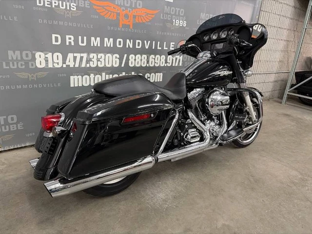 2015 Harley-Davidson, 77 165 km, dovoz Kanada — foto 4 z 5