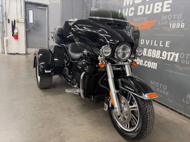 2017 Harley-Davidson, 24 426 km, dovoz Kanada — foto 3 z 5