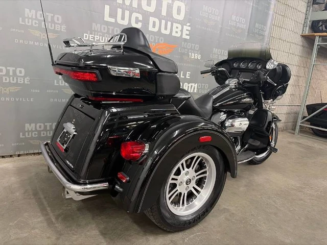 2017 Harley-Davidson, 24 426 km, dovoz Kanada — foto 4 z 5
