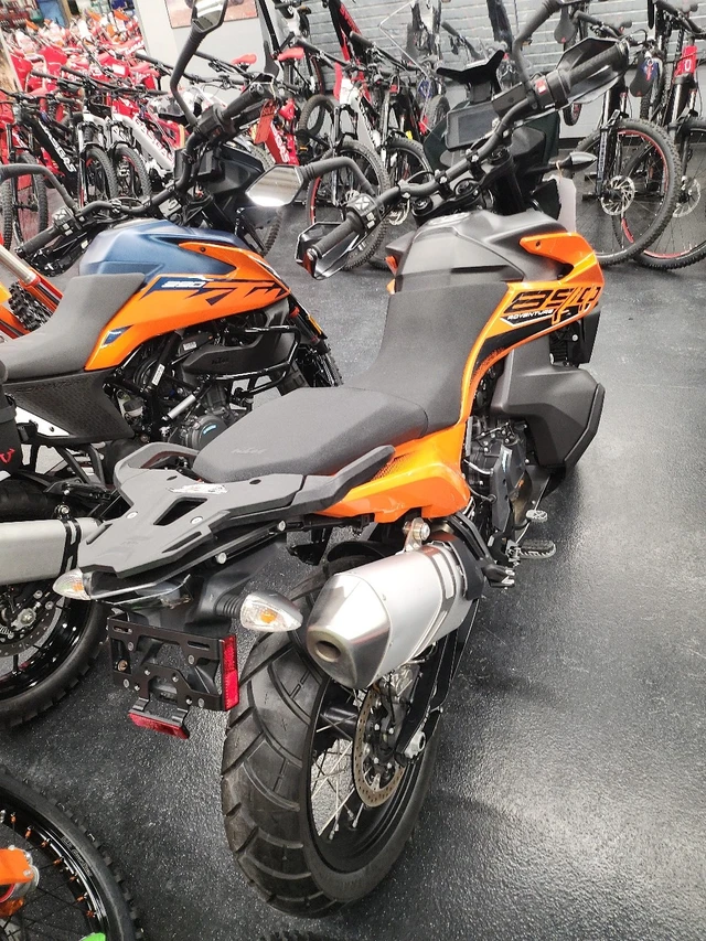 2022 KTM, 3 510 km, dovoz Kanada — foto 2 z 5