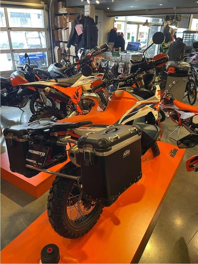 2025 KTM, dovoz Kanada — foto 2 z 2