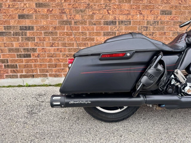 2015 Harley-Davidson, 72 000 km, dovoz Kanada — foto 5 z 5