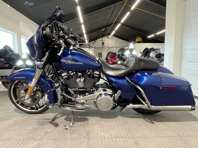 2017 Harley-Davidson, 22 446 km, dovoz Kanada — foto 3 z 5
