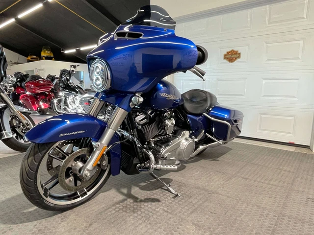 2017 Harley-Davidson, 22 446 km, dovoz Kanada — foto 4 z 5