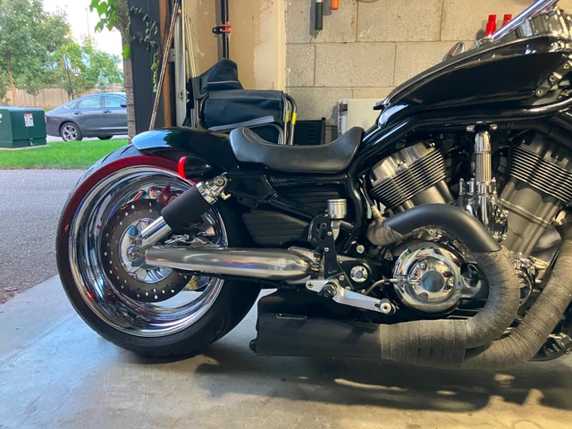 2011 Harley-Davidson, 13 000 km, dovoz Kanada — foto 2 z 5