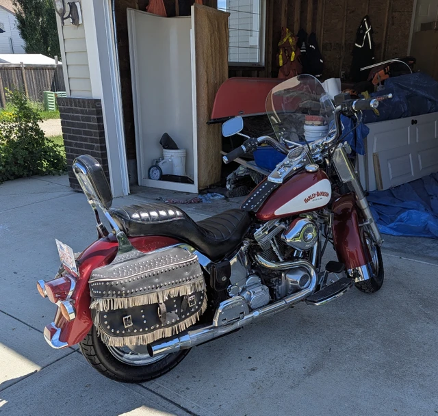1990 Harley-Davidson, červená, 39 561 km, dovoz Kanada — foto 3 z 5