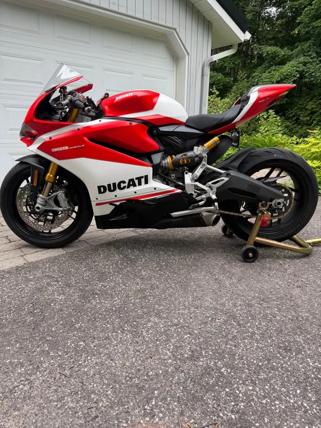 2018 Ducati, 20 000 km, dovoz Kanada — foto 2 z 4