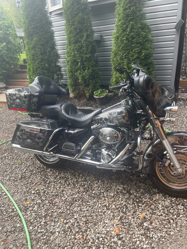 2003 Harley-Davidson, 8 700 km, dovoz Kanada — foto 5 z 5