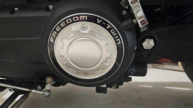 2015 Victory, 23 000 km, dovoz Kanada — foto 5 z 5
