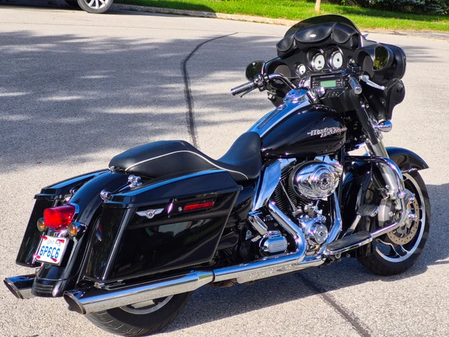 2013 Harley-Davidson, 32 000 km, dovoz Kanada — foto 4 z 5