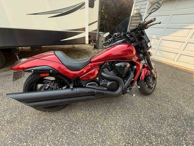 2017 Suzuki, 22 000 km, dovoz Kanada — foto 3 z 4