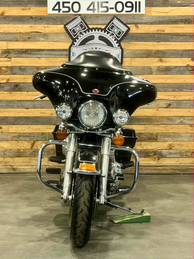 2011 Harley-Davidson, 92 849 km, dovoz Kanada — foto 2 z 5