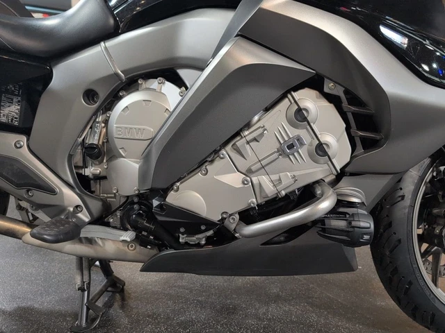 2022 BMW, černá, 55 585 km, dovoz Kanada — foto 3 z 5