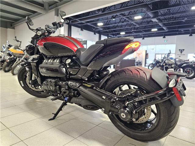 2025 Triumph, 5 km, dovoz Kanada — foto 4 z 5