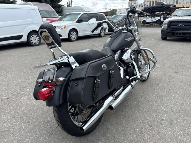 2008 Harley-Davidson, 57 677 km, dovoz Kanada — foto 5 z 5