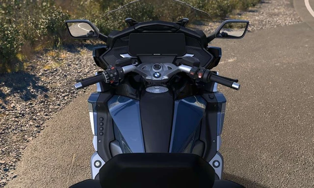 2026 BMW, dovoz Kanada — foto 3 z 4