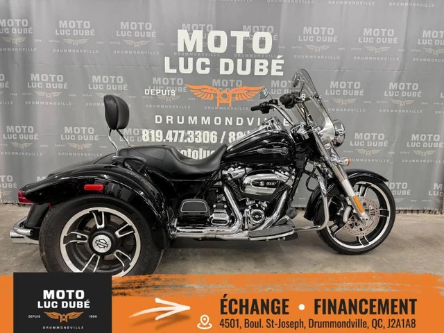 2018 Harley-Davidson, 19 384 km, dovoz Kanada — foto 1 z 5 2018 Harley-Davidson, 19 384 km, dovoz Kanada — foto 1 z 5