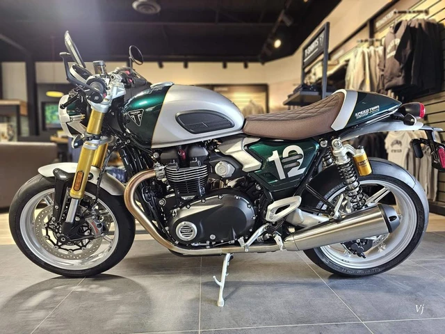 2027 Triumph, 1 km, dovoz Kanada — foto 4 z 5