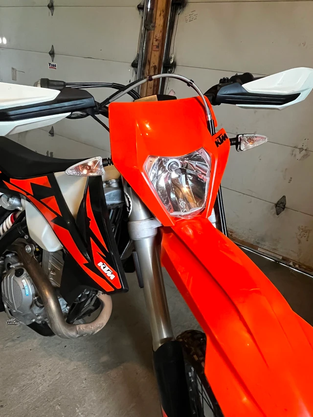 2018 KTM, dovoz Kanada — foto 2 z 5