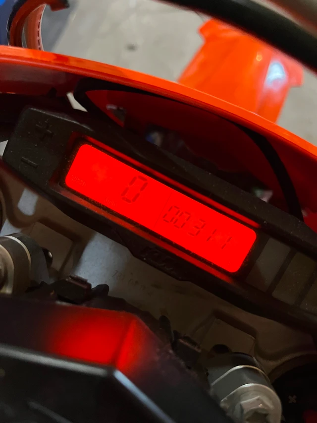 2018 KTM, dovoz Kanada — foto 4 z 5