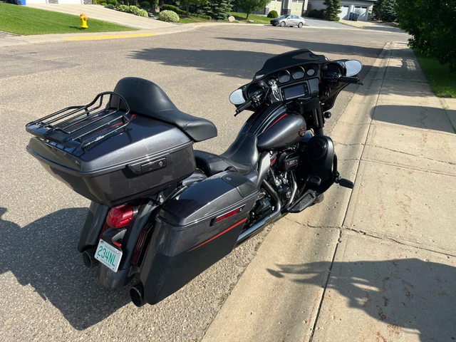 2018 Harley-Davidson, 19 200 km, dovoz Kanada — foto 2 z 3