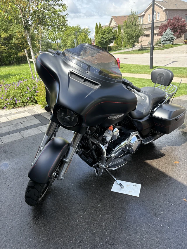 2015 Harley-Davidson, 20 173 km, dovoz Kanada — foto 3 z 5