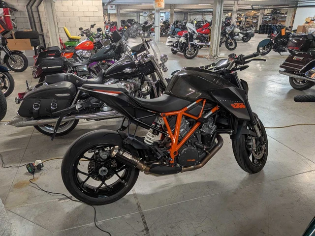 2016 KTM, 28 000 km, dovoz Kanada — foto 2 z 5