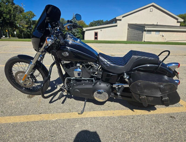 2012 Harley-Davidson, 30 250 km, dovoz Kanada — foto 4 z 5
