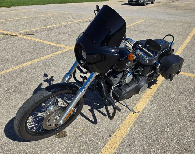 2012 Harley-Davidson, 30 250 km, dovoz Kanada — foto 5 z 5