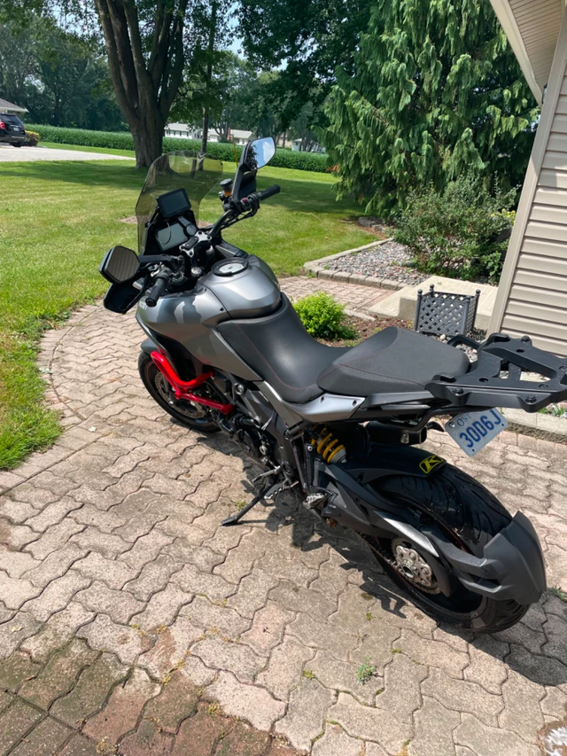 2013 Ducati, 55 000 km, dovoz Kanada — foto 2 z 5