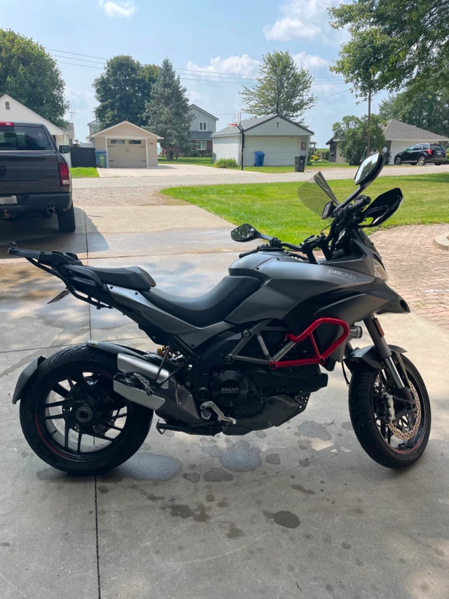 2013 Ducati, 55 000 km, dovoz Kanada — foto 4 z 5