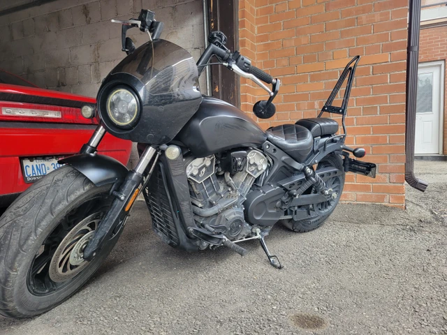 2018 Indian, 50 000 km, dovoz Kanada — foto 3 z 3