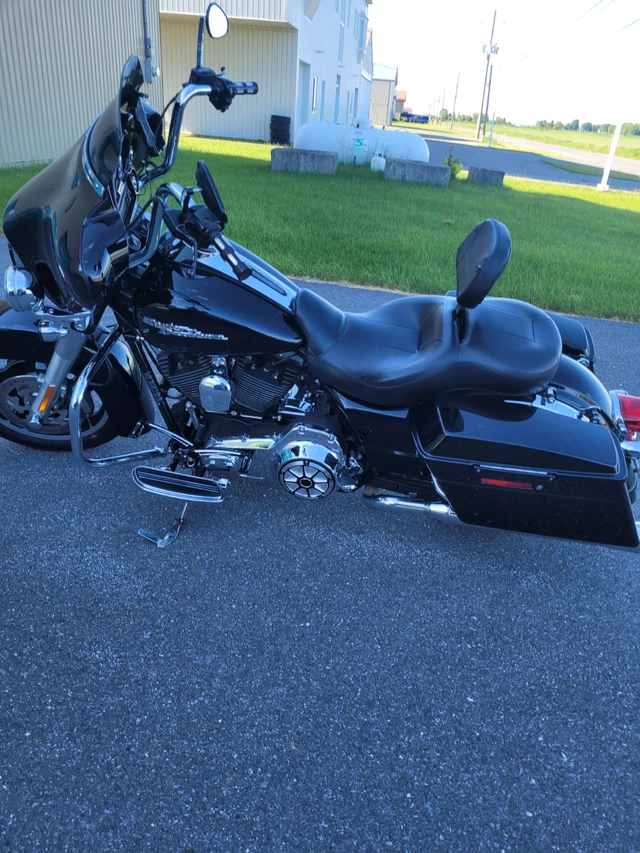 2009 Harley-Davidson, 66 205 km, dovoz Kanada — foto 2 z 5