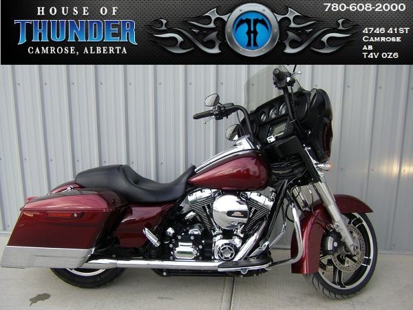 2015 Harley-Davidson, 32 518 km, dovoz Kanada — foto 1 z 5 2015 Harley-Davidson, 32 518 km, dovoz Kanada — foto 1 z 5