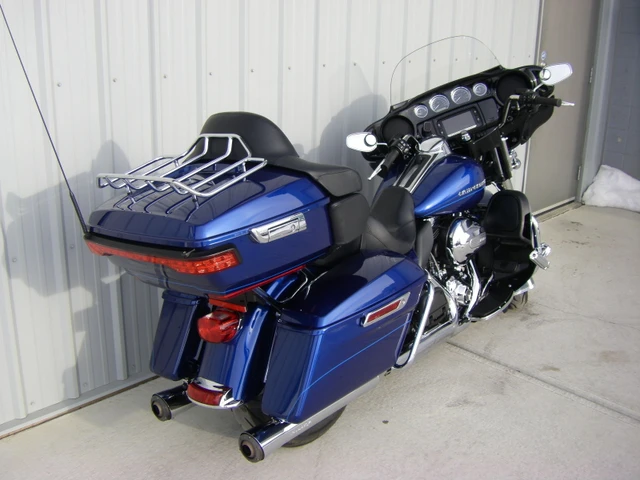 2015 Harley-Davidson, 35 082 km, dovoz Kanada — foto 3 z 5