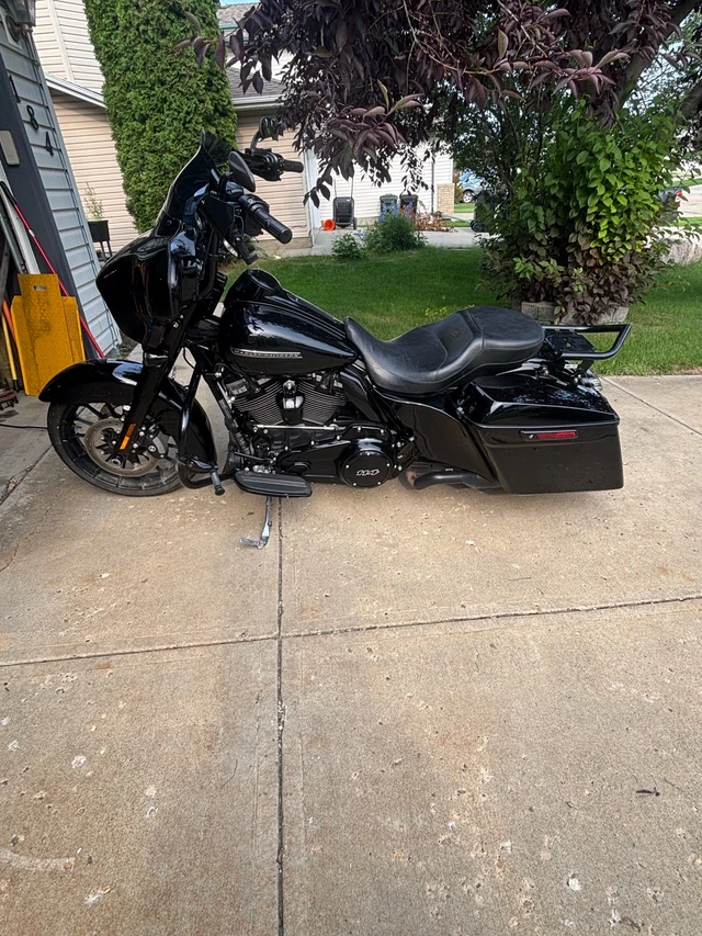 2018 Harley-Davidson, 31 000 km, dovoz Kanada — foto 5 z 5