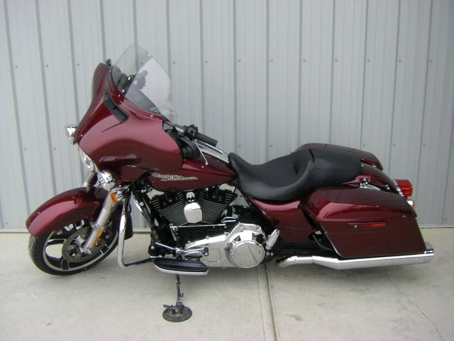 2014 Harley-Davidson, 52 799 km, dovoz Kanada — foto 4 z 5