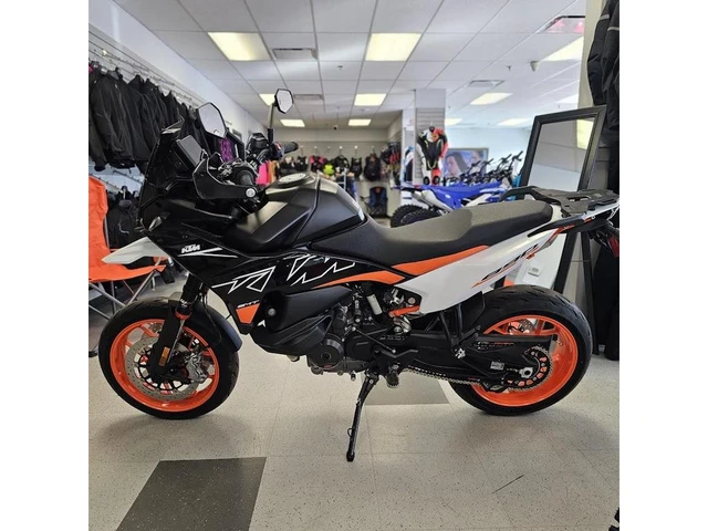 2024 KTM, dovoz Kanada — foto 2 z 5