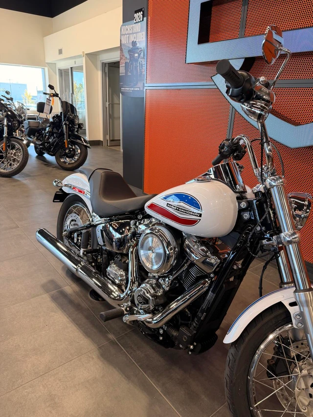 2026 Harley-Davidson, 2 km, dovoz Kanada — foto 2 z 5