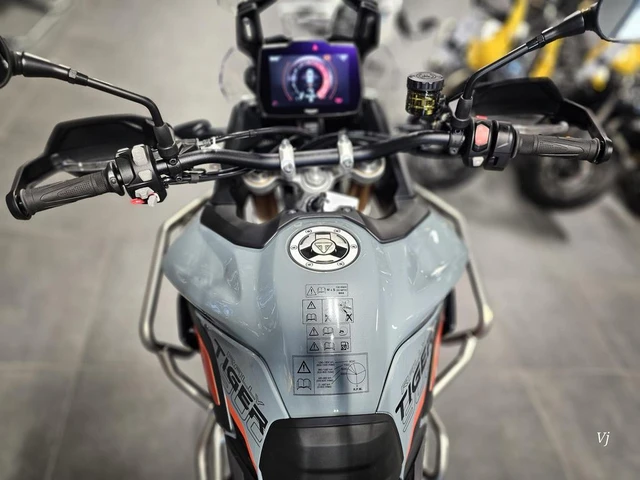 2026 Triumph, dovoz Kanada — foto 5 z 5