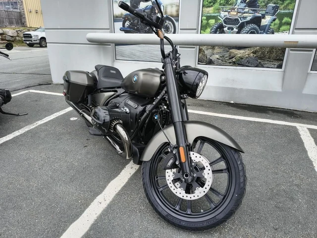 2024 BMW, 10 km, dovoz Kanada — foto 2 z 5