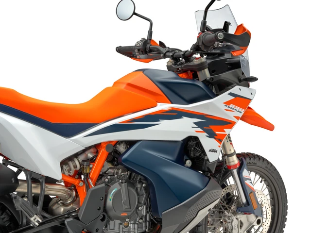 2025 KTM, dovoz Kanada — foto 5 z 5