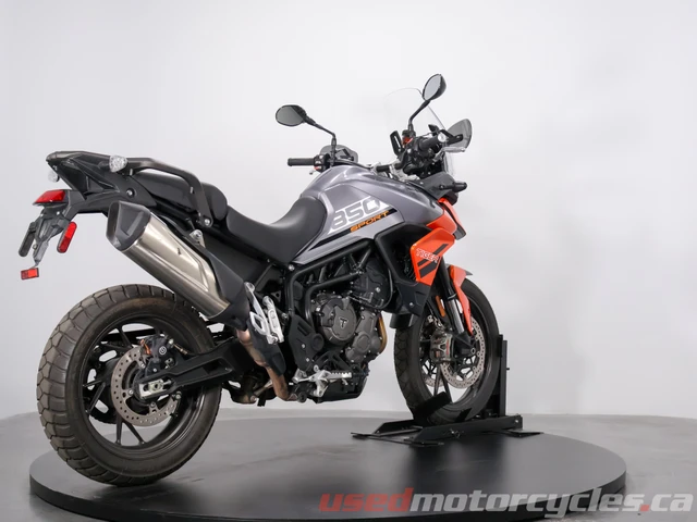 2023 Triumph, 20 204 km, dovoz Kanada — foto 3 z 5