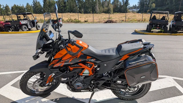 2024 KTM, 2 571 km, dovoz Kanada — foto 4 z 5