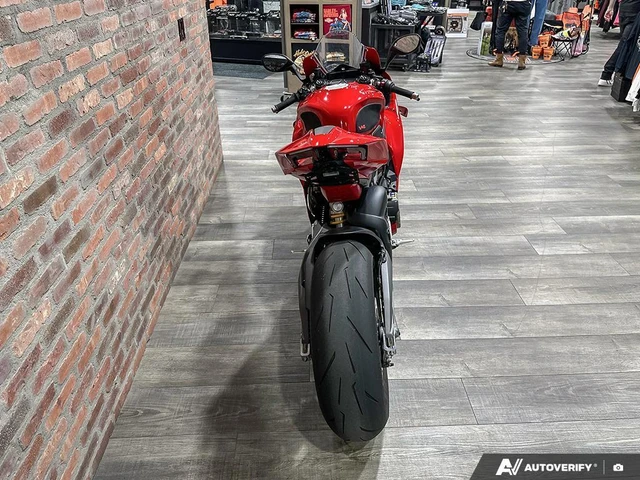 2025 Ducati, 8 892 km, dovoz Kanada — foto 5 z 5