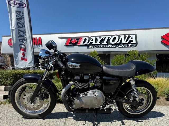 2015 Triumph, dovoz Kanada — foto 2 z 5