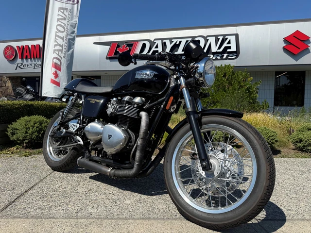 2015 Triumph, dovoz Kanada — foto 3 z 5