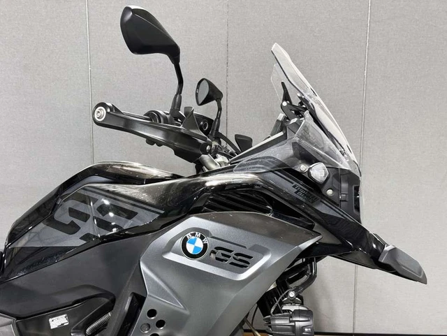 2022 BMW, 21 889 km, dovoz Kanada — foto 2 z 5