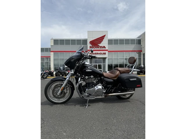 2011 Triumph, 54 400 km, dovoz Kanada — foto 1 z 5 2011 Triumph, 54 400 km, dovoz Kanada — foto 1 z 5