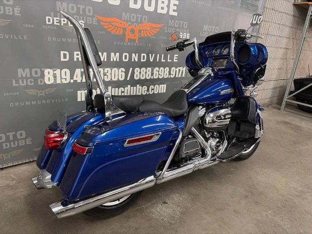 2017 Harley-Davidson, 32 477 km, dovoz Kanada — foto 4 z 5